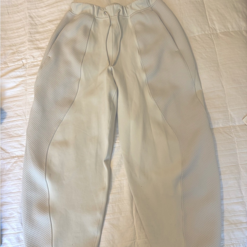 Lululemon Mixed Fabric HR Pant - Size Medium - BONE